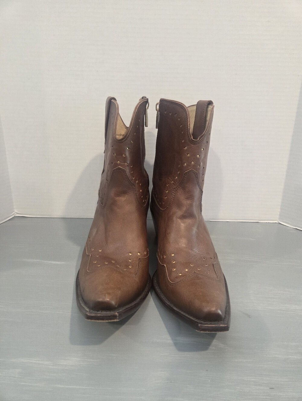 Lucchese Charlie 1 Horse Brown Studded Western Ankle Boots - Women size 9 - Picture 5 of 13